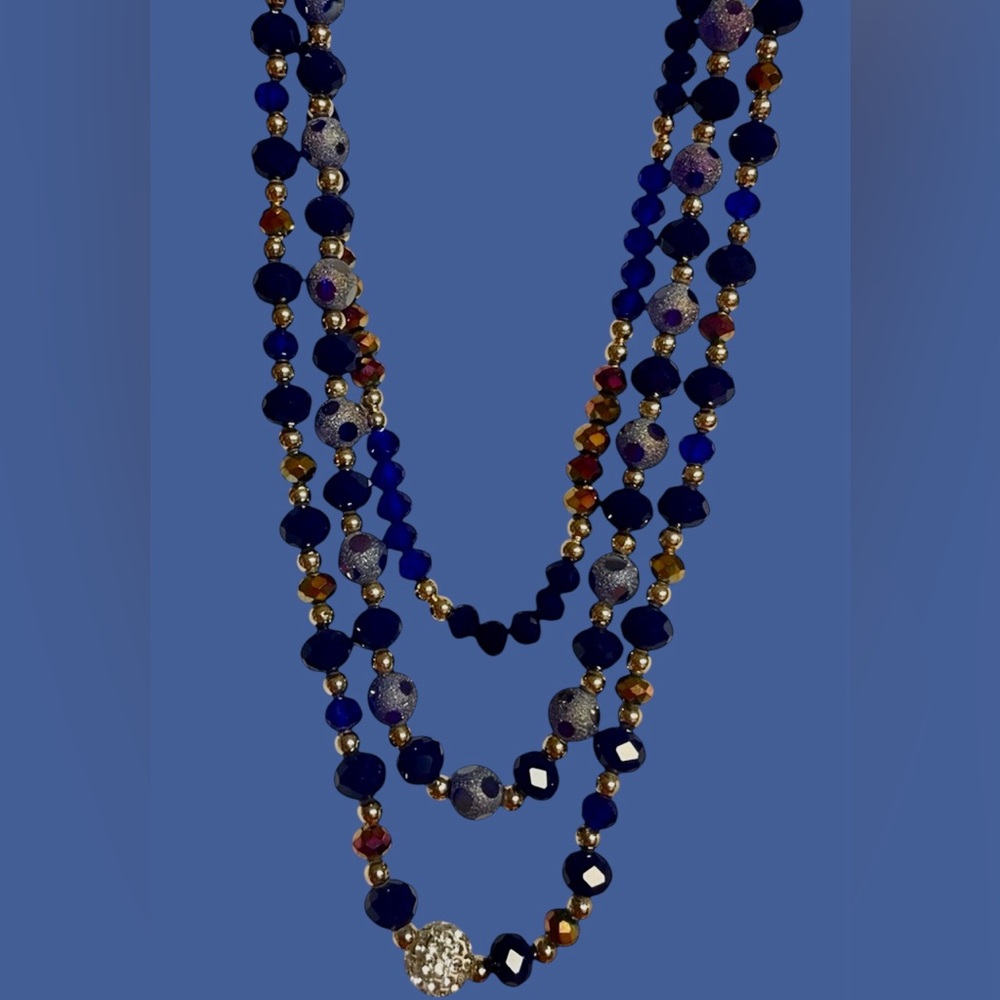 🎉HP🎉Elegant Blue Beaded Necklace and Earring Set🎉HP🎉